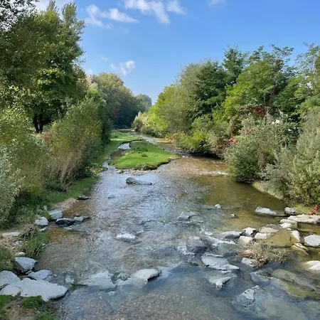 Les De L'aiguete